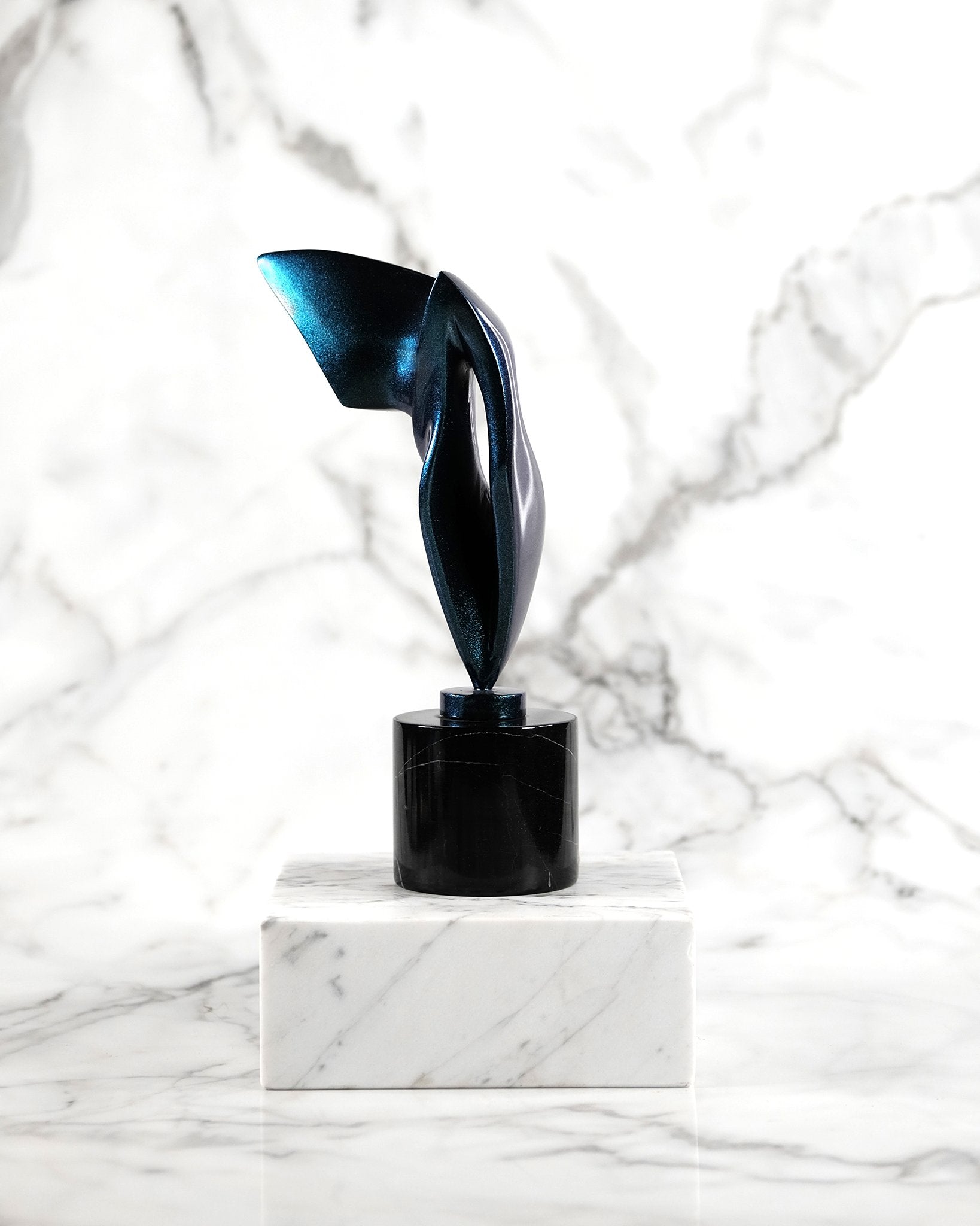 Blue-to-Green Holographic Lacquered Aluminium Sculpture on Marble Base (2)