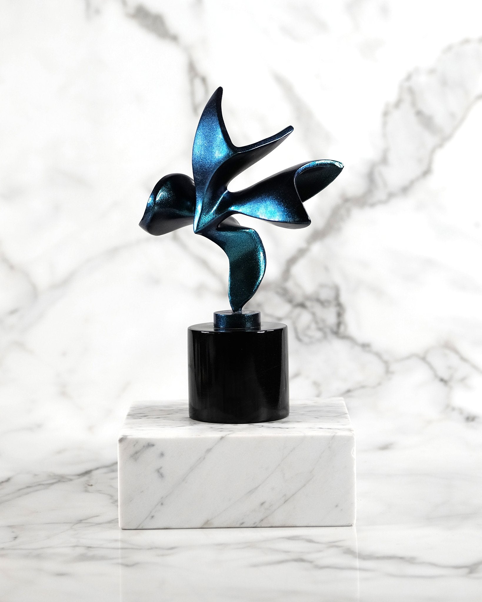 Blue-to-Green Holographic Lacquered Aluminum Sculpture on Marble Base (3)