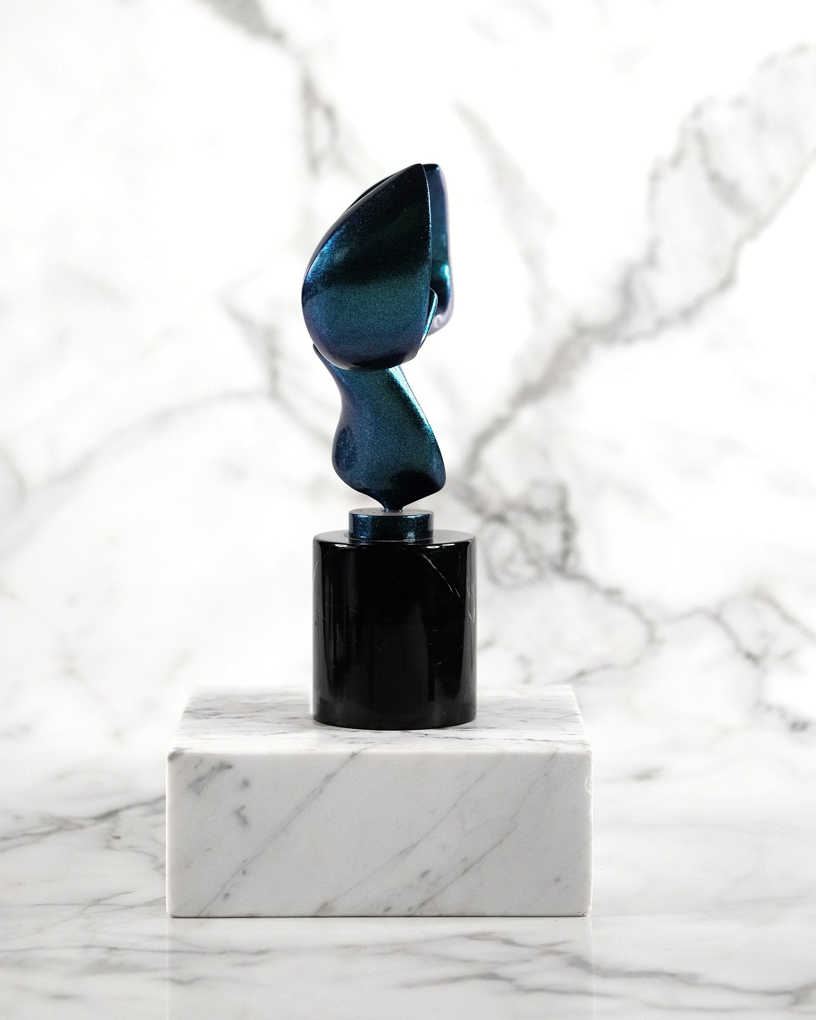 Blue-to-Green Holographic Lacquered Aluminum Sculpture on Marble Base (4)
