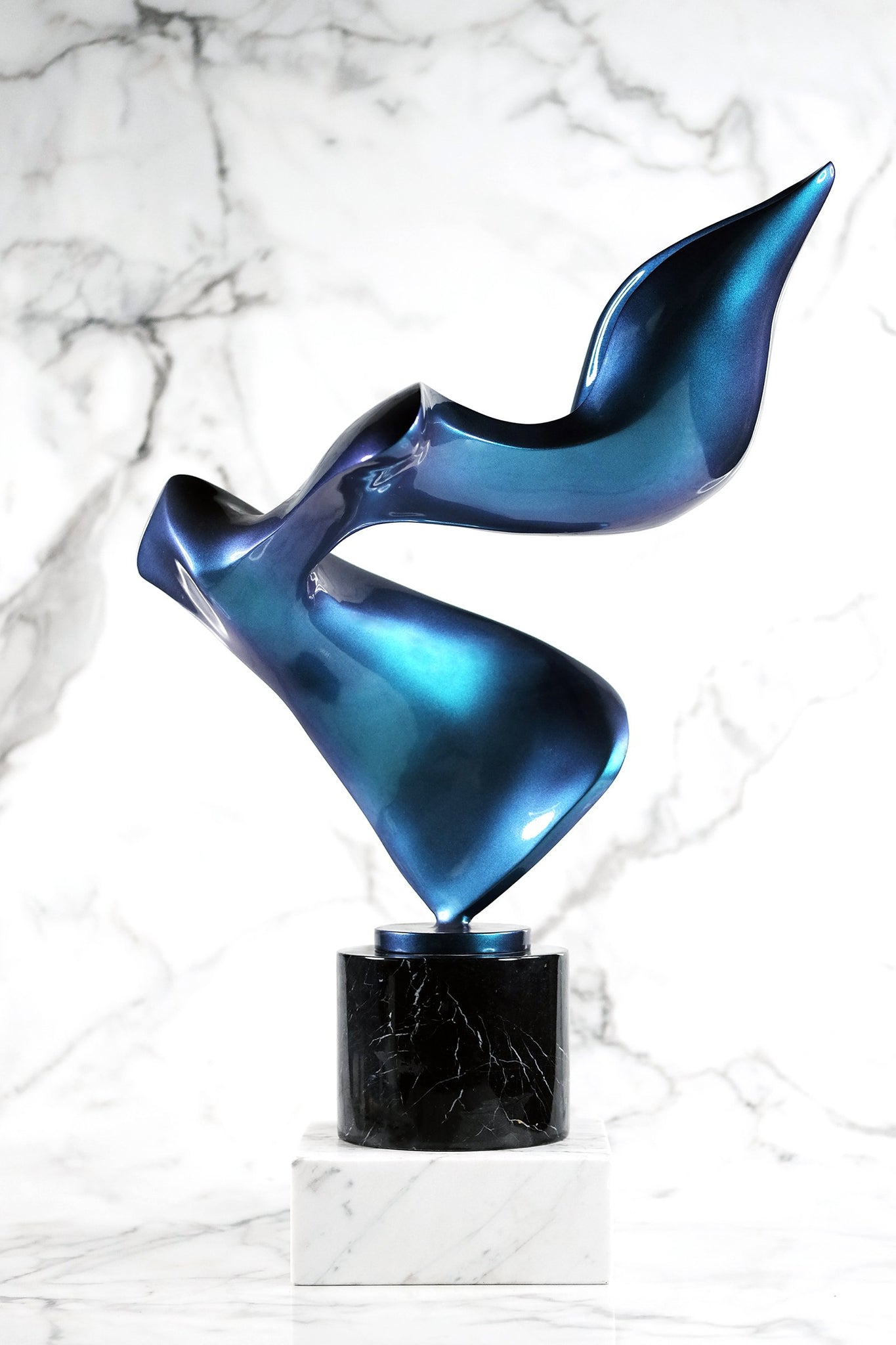 Blue-to-Purple Holographic Lacquered Aluminum Sculpture on Marble Base (2)