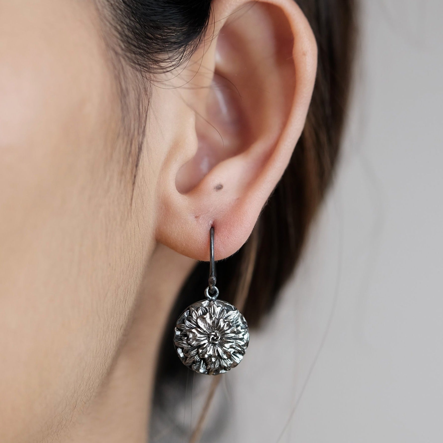 The Madstone flower earrings